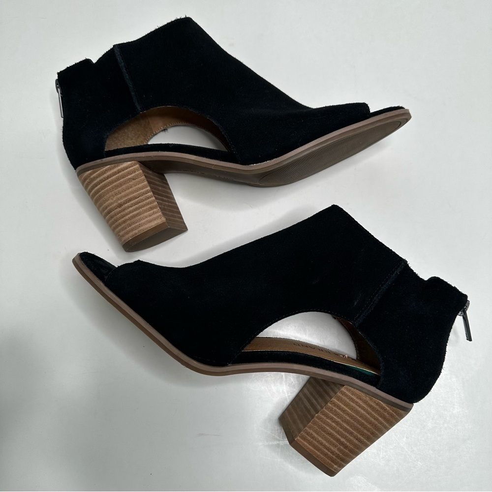 Lucky Brand Keight Black Suede Open Toe Bootie Size 9.5 - Picture 10 of 10